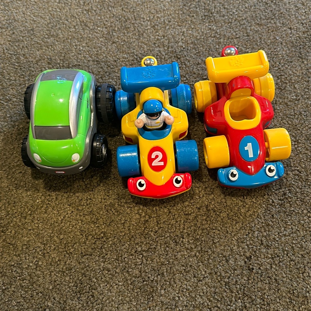 3 Pull Back Cars
